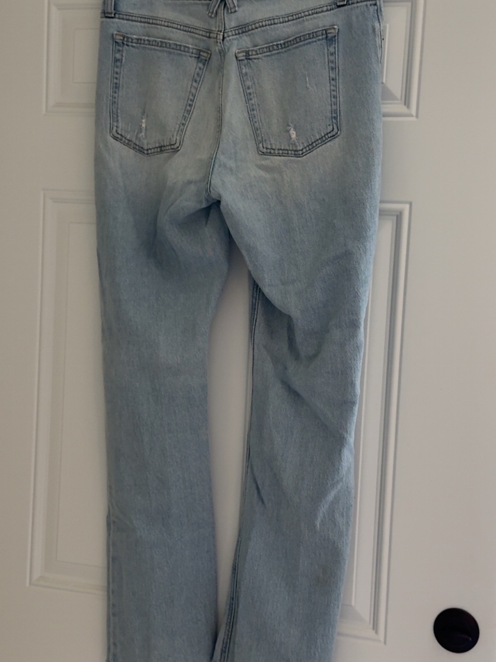 Light Wash Mom Jeans - Classic Straight Fit